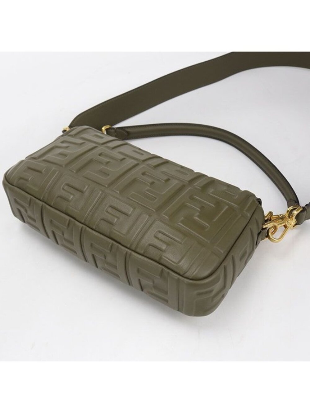 Fendi 2-Way Baguette Handbag Calf - Picture 2 of 9